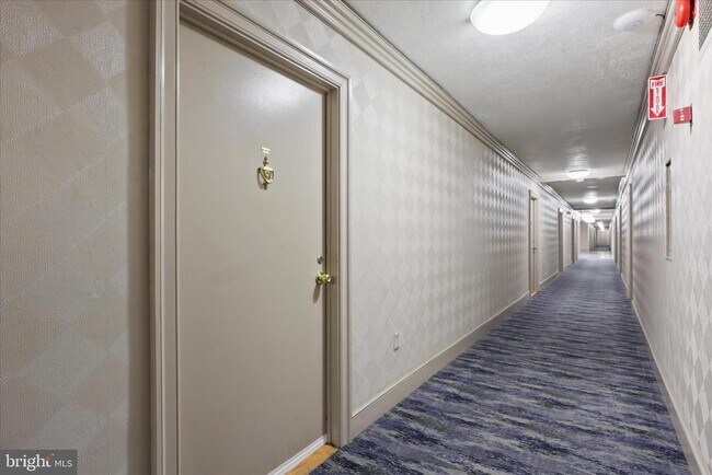 Foto del edificio - 1011 Arlington Blvd