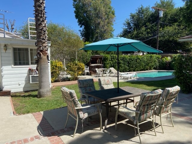 Foto principal - 6614 Noble Ave