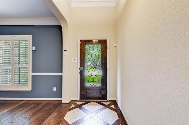 Foto del edificio - 13306 Misting Falls Ln