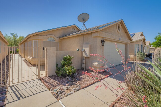 Building Photo - 8140 N Wheatfield Dr