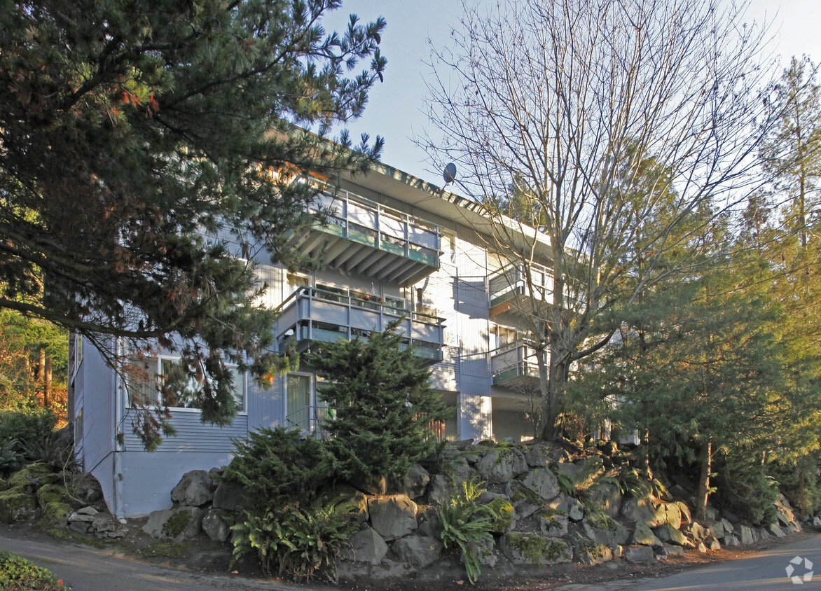 Island Crest Apartments Apartments in Mercer Island, WA