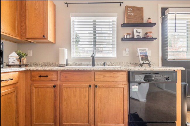 Building Photo - 2073 Squawbush Ridge Grv