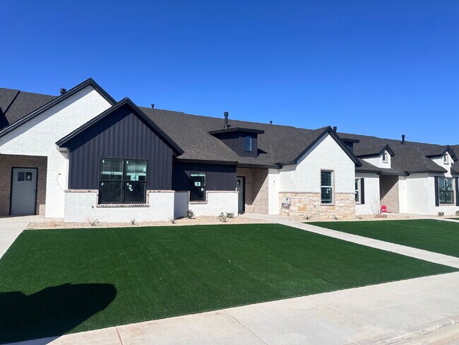 Foto del edificio - Charming 3-Bed, 2-Bath Home on Albany Ave – Spacious 1488 Sq Ft in Lubbock!