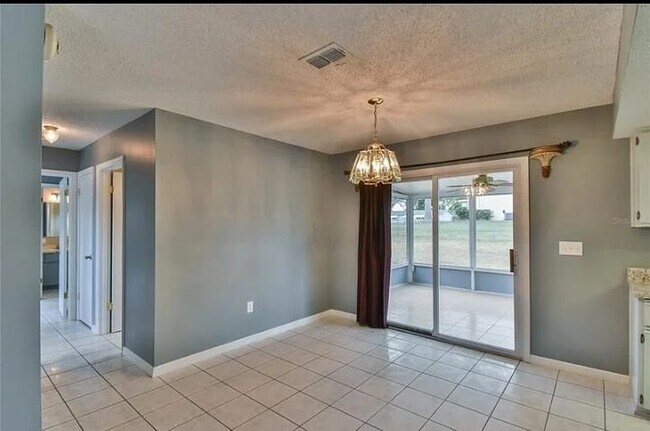 Foto del edificio - 6356 SW 103rd Street Rd