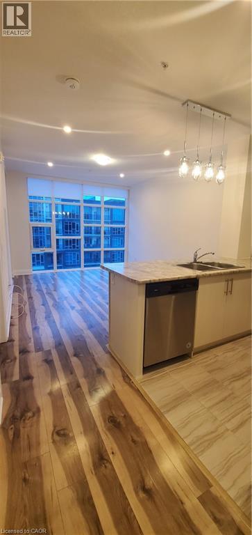 Building Photo - 16 Concord Pl