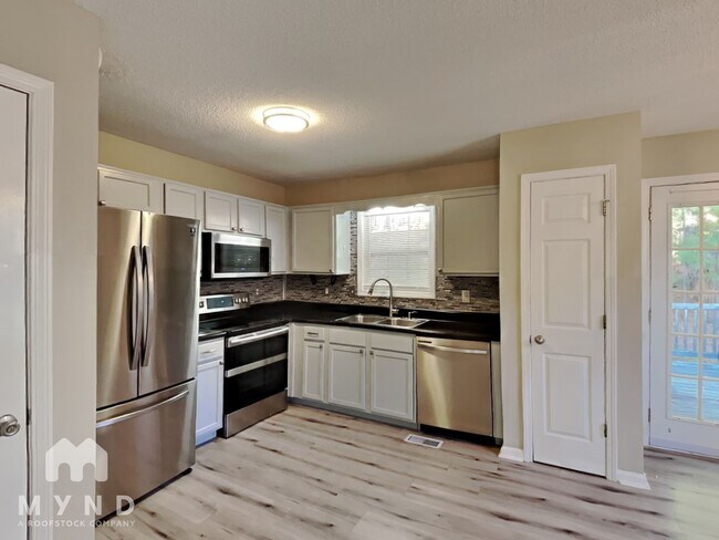 Foto del edificio - 107 Huntington Ct