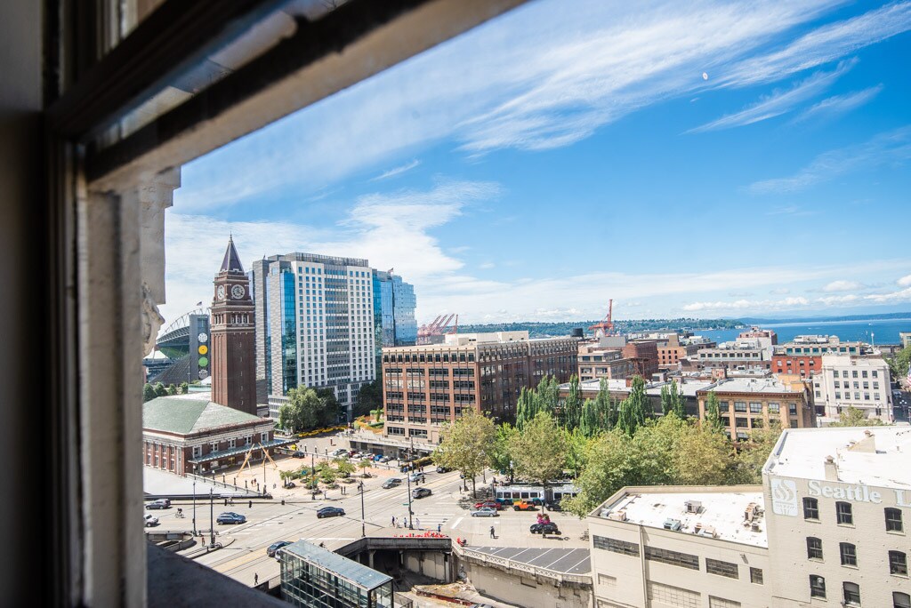 Addison on Fourth Apartments in Seattle, WA