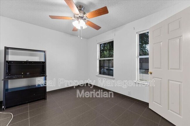 Building Photo - 840 Big Sky Ln