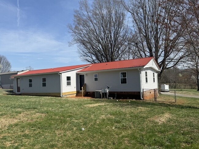 Building Photo - 126 Red Kirby Rd