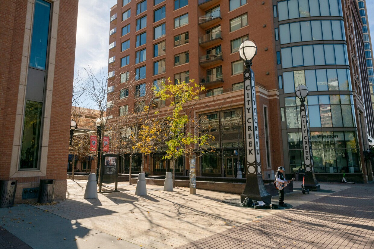 Excellent location at City Creek. Furnished - 55 W South Temple St