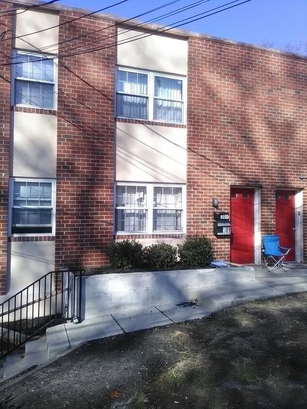 Primary Photo - 303 E 3rd Ave