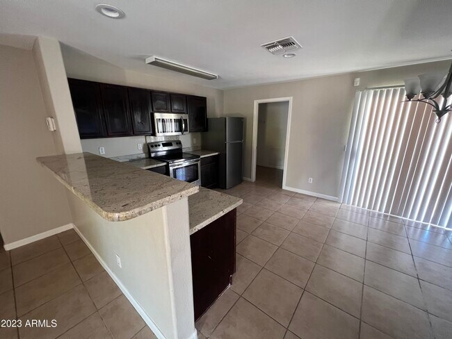 Foto del edificio - 6418 W Elwood St