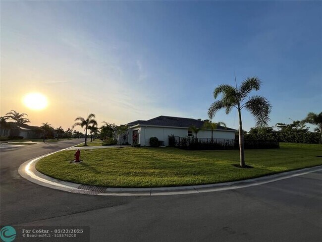 Foto del edificio - 12780 Clearwater Way