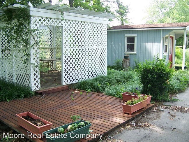 Foto del edificio - 2 br, 1 bath House - 207 Elm Street