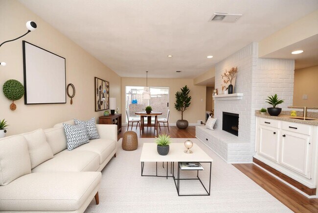 Foto del edificio - 738 Country Pl Dr