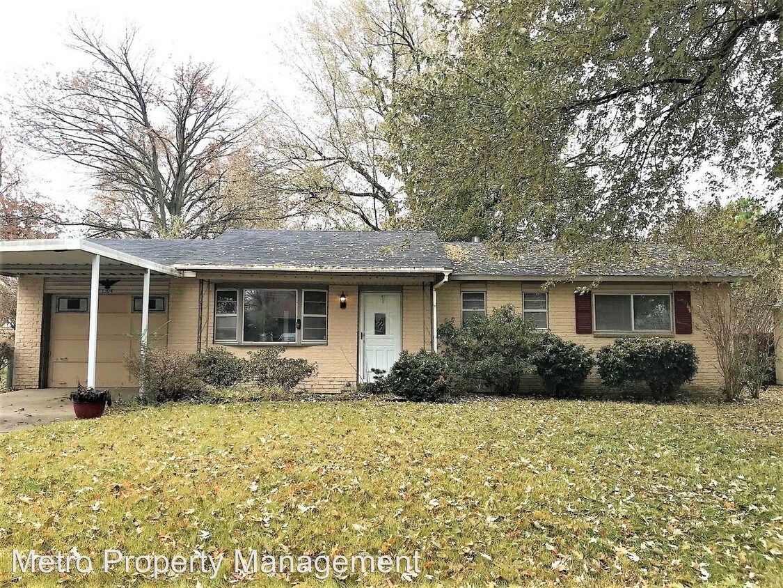 Primary Photo - 3 br, 1.5 bath House - 1304 Sunset Dr.