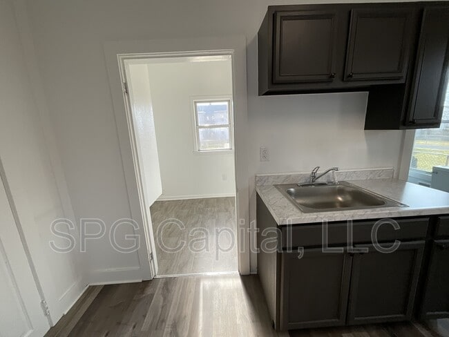 Foto del edificio - 124 Ann St