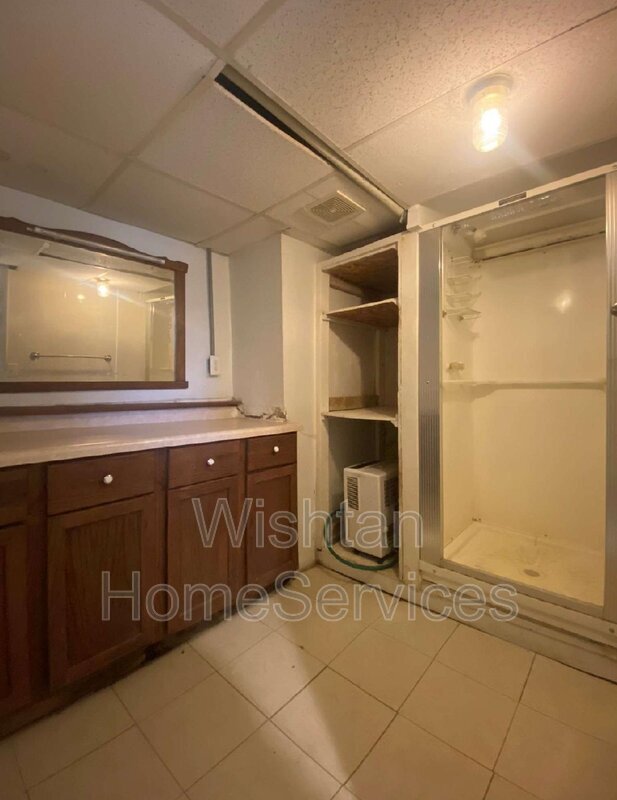 Foto del edificio - 224 W Carroll St