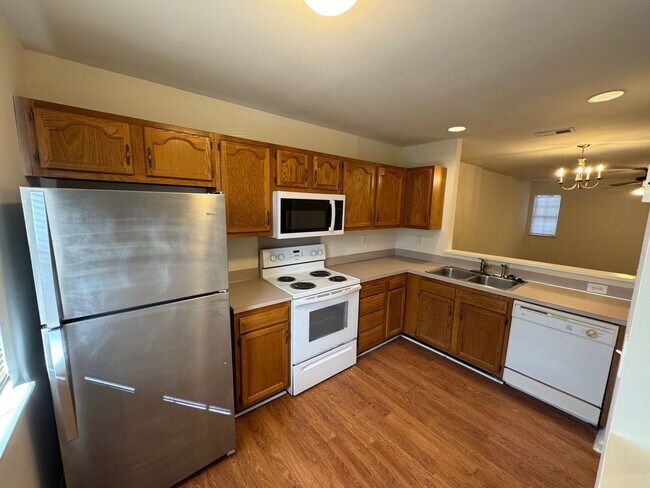 Foto del edificio - 9107 Charminster Ct