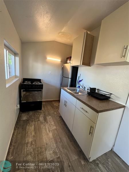 Foto del edificio - 242 NE 39th Ct