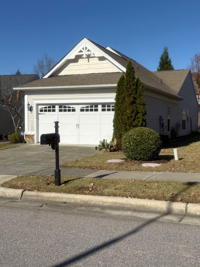 Building Photo - 316 Arvada Dr