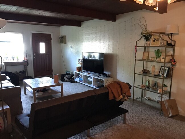 Foto del edificio - 2 bedroom in Central Davis available for J...