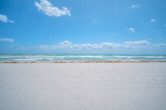 Building Photo - 5313 Collins Ave