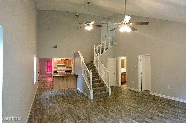 Building Photo - 4 br, 2 bath House - 306 Evergreen Drive