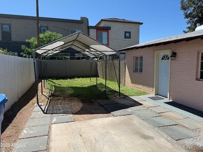 Foto del edificio - 3014 N 38th St