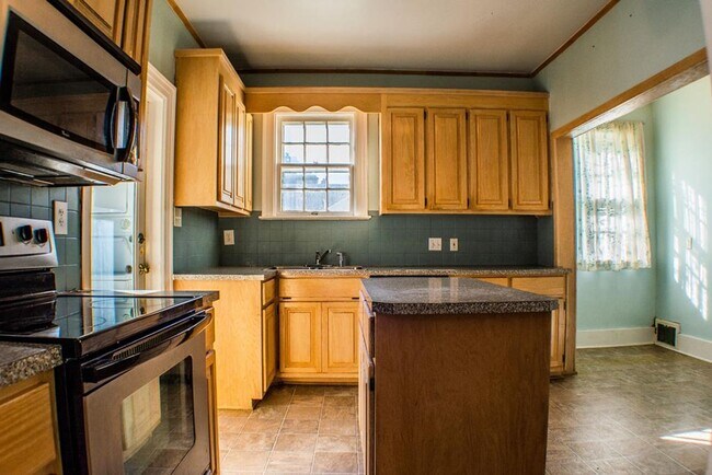 Foto del edificio - 617 Gales Ave