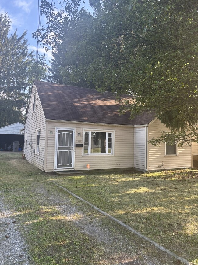 Foto del edificio - 1539 Wakefield Ave