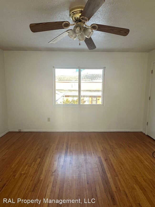 Building Photo - 2 br, 1.5 bath House - 4878 banbury 8