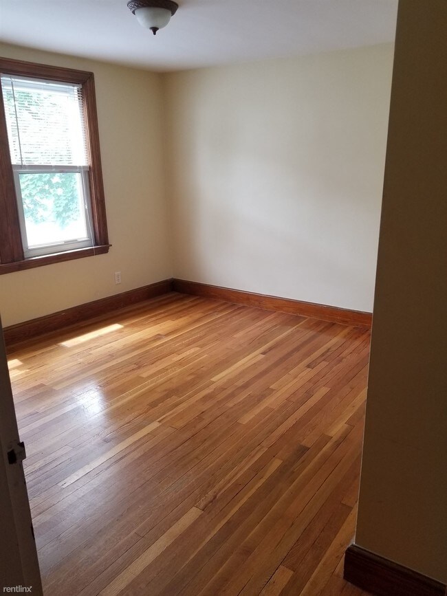 Foto del edificio - 2 br, 1 bath  - 32 Tappan St