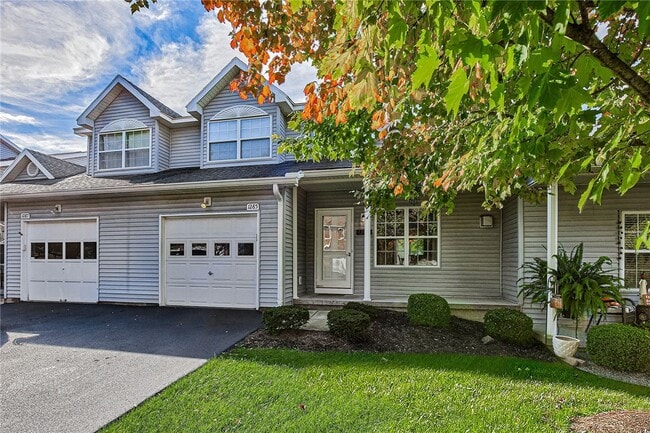 Building Photo - 1285 Courtney Dr