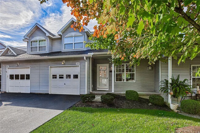 Foto del edificio - 1285 Courtney Dr