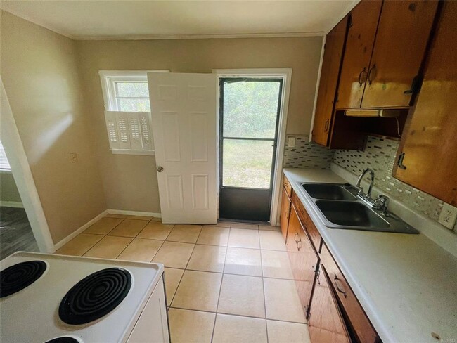 Building Photo - 2454 Spruce Curve