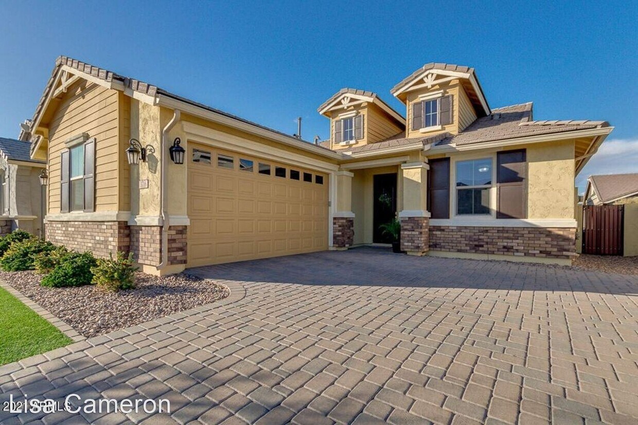 Primary Photo - 3 br, 2 bath House - 3716 E Ebano St