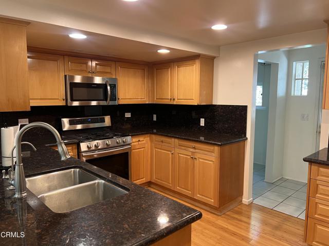 Building Photo - 5414 Palm Dr