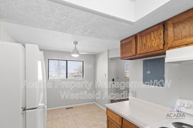 Building Photo - 2360 N 250 W