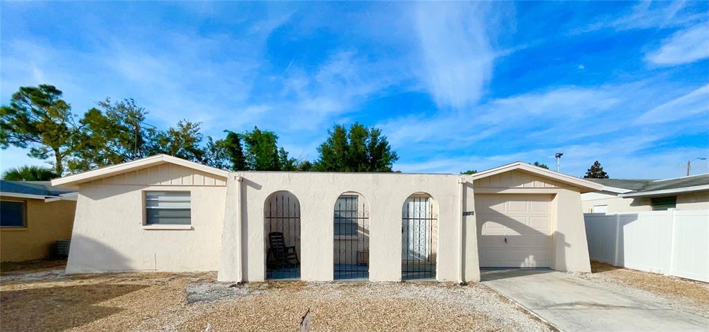 Foto principal - 5829 Embay Ave