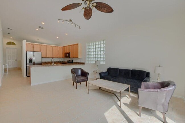 Foto del edificio - 1225 E Magnolia Cir