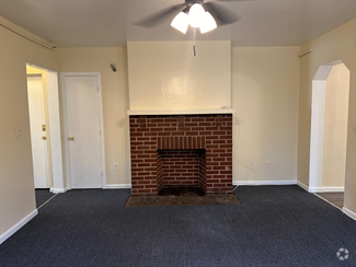Building Photo - 4101 Fernhill Ave