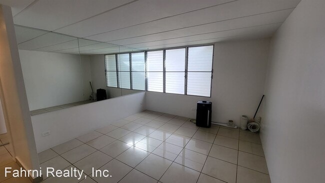Building Photo - 2 br, 1 bath House - 1936 Wilder Ave #302