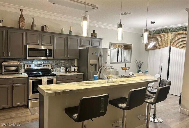 Foto del edificio - 221 NW 3rd Pl