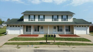 Building Photo - 705 Maquoketa Townhome