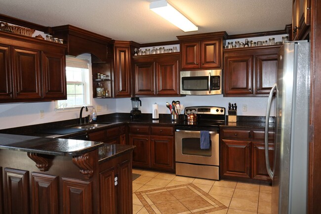 Building Photo - 124 Mill Pond Pl
