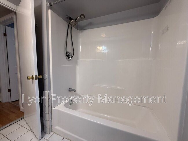 Foto del edificio - 26 Carlton St