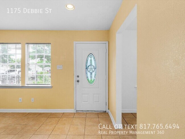 Foto del edificio - 1175 Debbie Dr