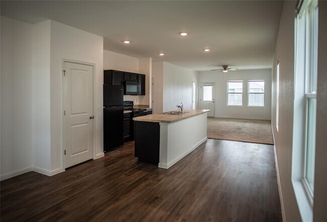 Building Photo - 237 Seneca Loop