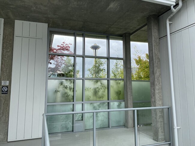 Photo - 501 Roy St Townhome